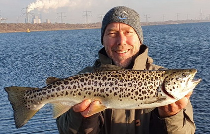 Dennis Horvath forel vissen met Roofvisweb.NL